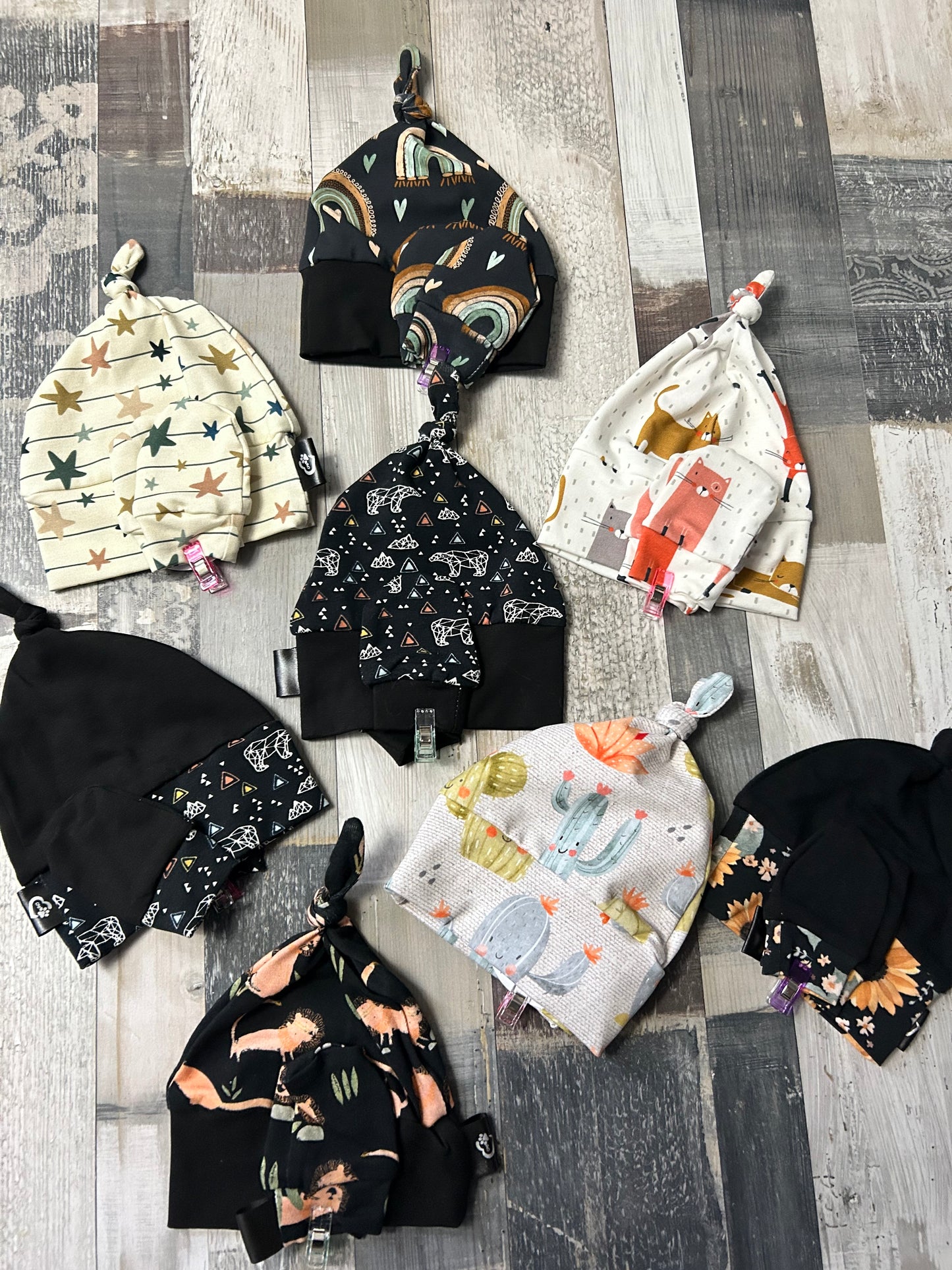 Ensemble chapeaux mitaines nouveaux nés