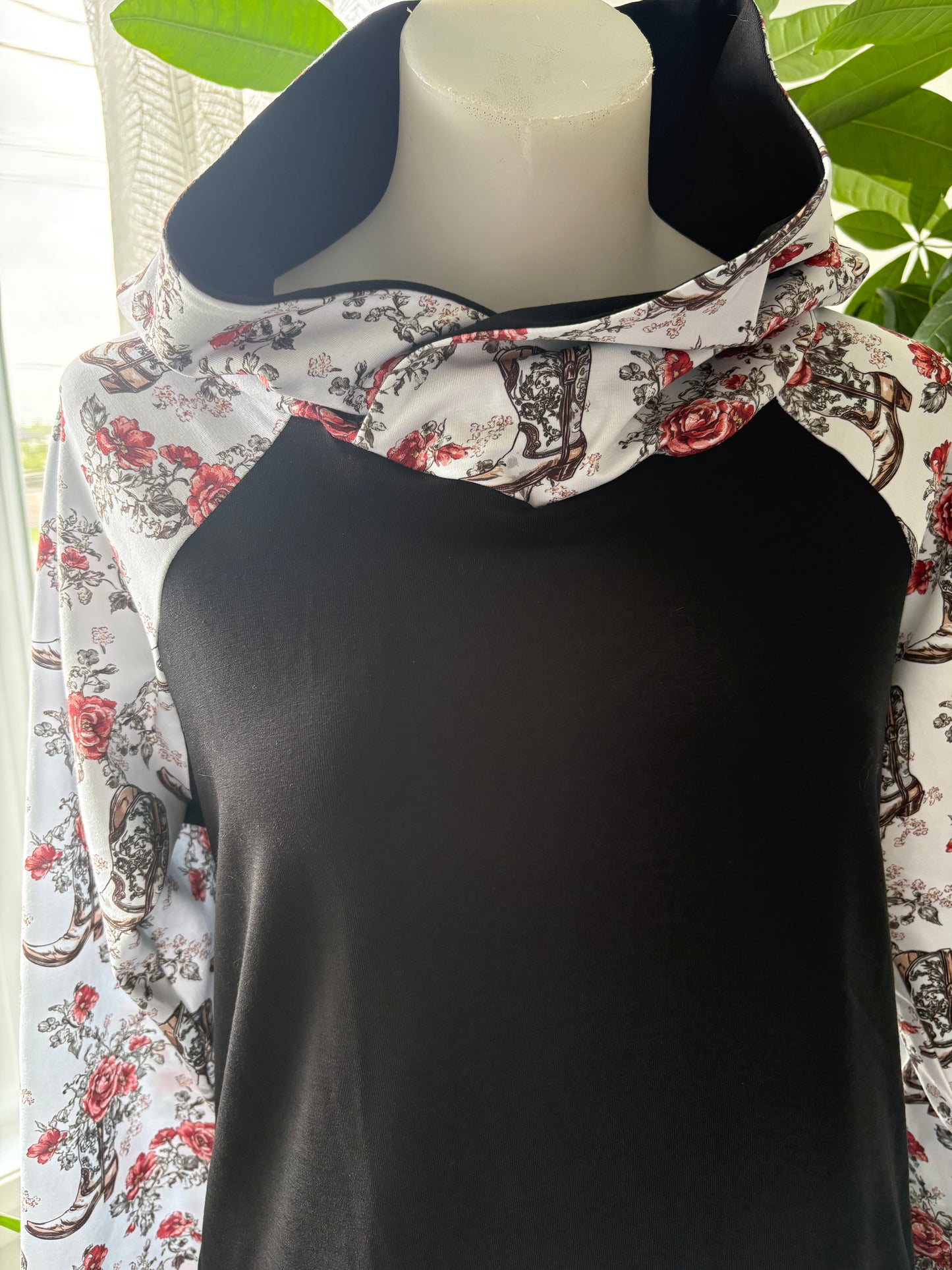 *** précommande hoodie Bella western ****