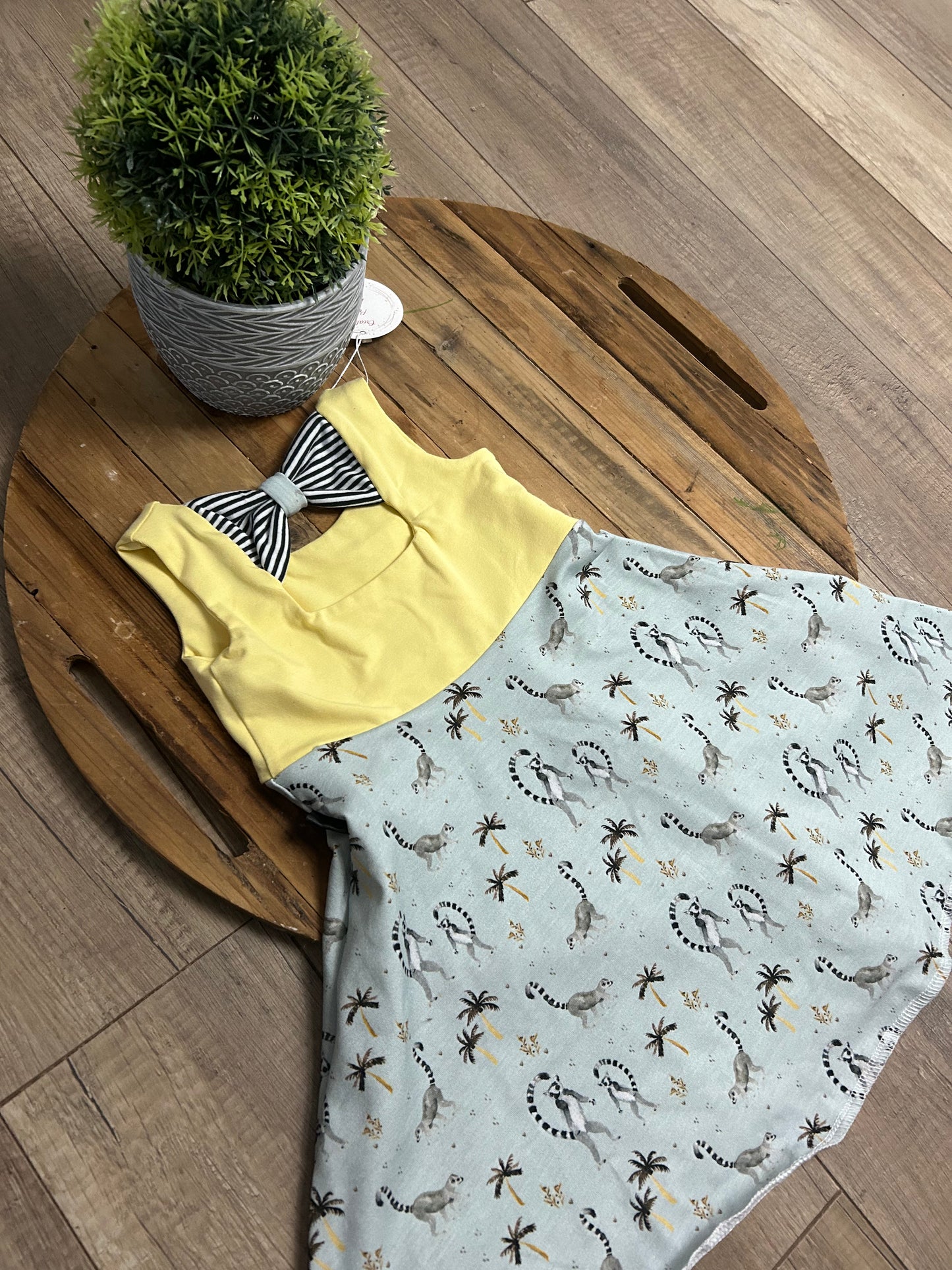 Robe grosse boucle évolutive sans manche