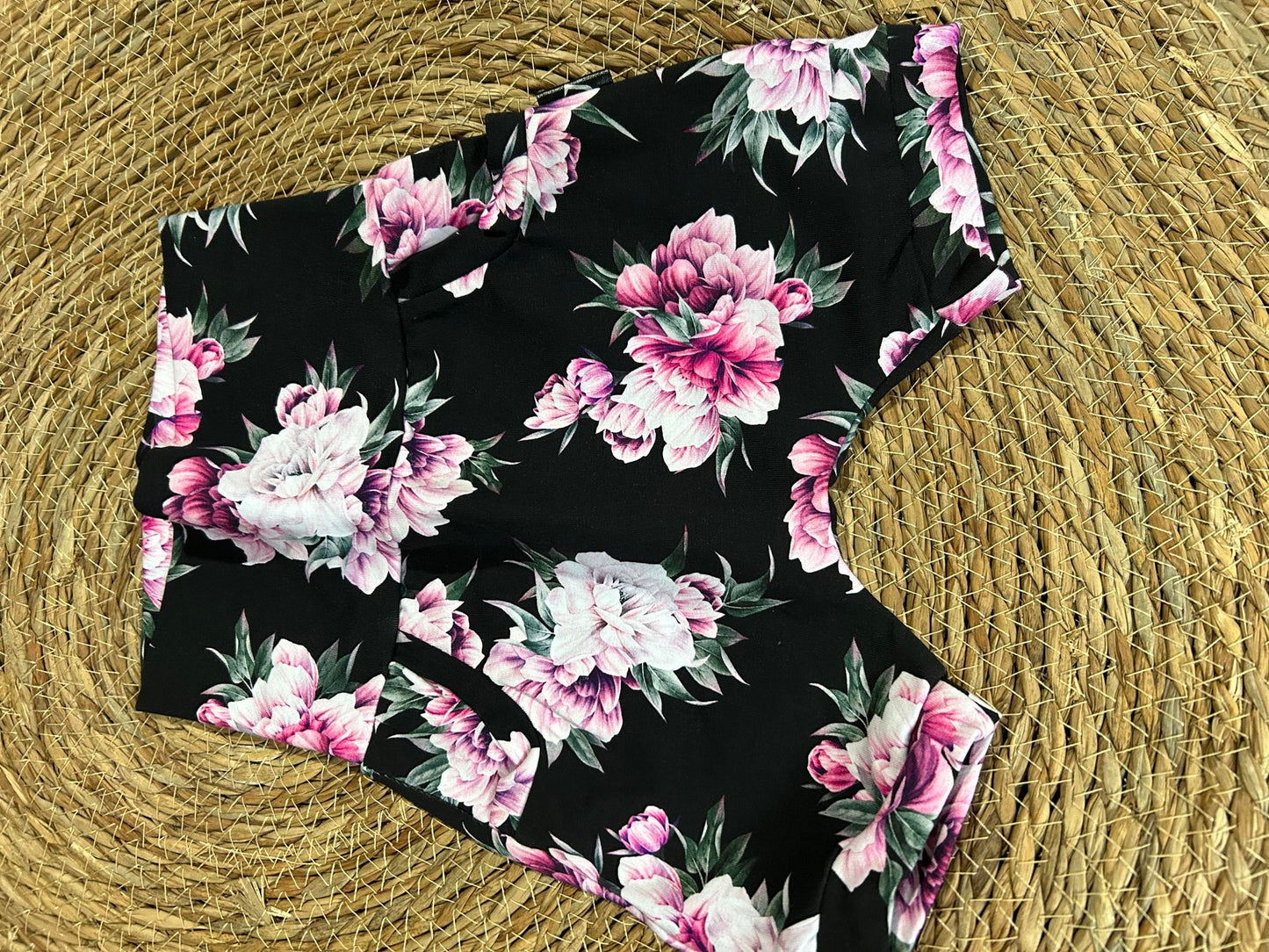 Le basique short fleurs fon noir 3-12 mois